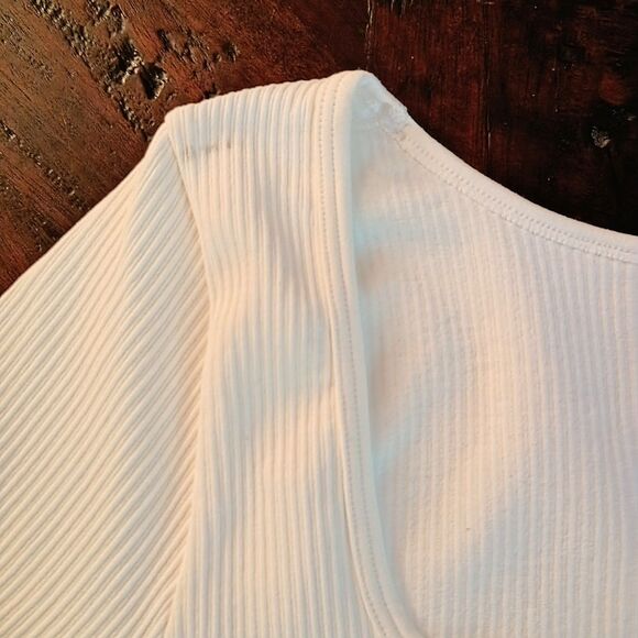 White Ribbed Long Sleeve Crop Top with Thumb Holes - Juniors S - Picture 8 of 10